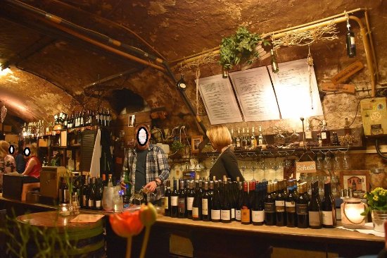 Évzáró a Dünker pincében / Jahresausklang im Dünkerkeller